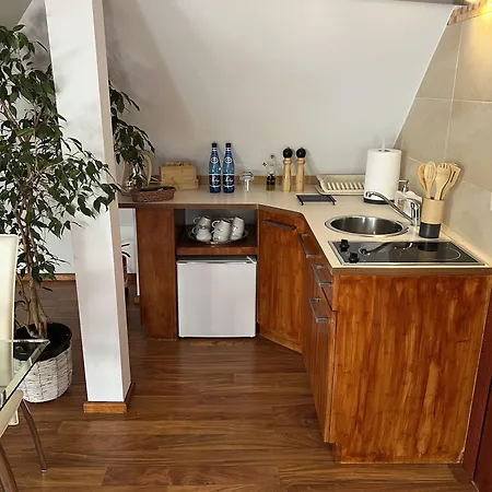 Admiral Bed & Breakfast 3*