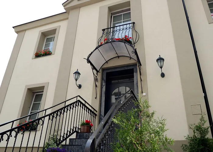 Admiral Nocleg ze śniadaniem