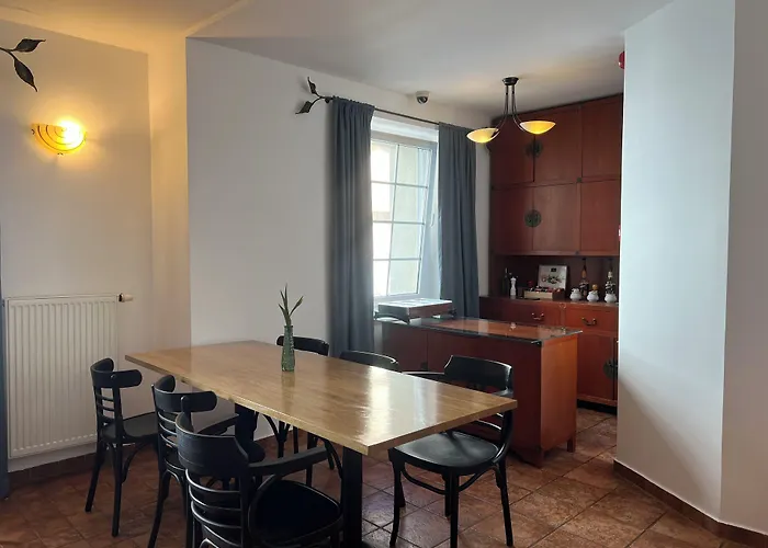 Admiral Alojamento de Acomodação e Pequeno-almoço 3*